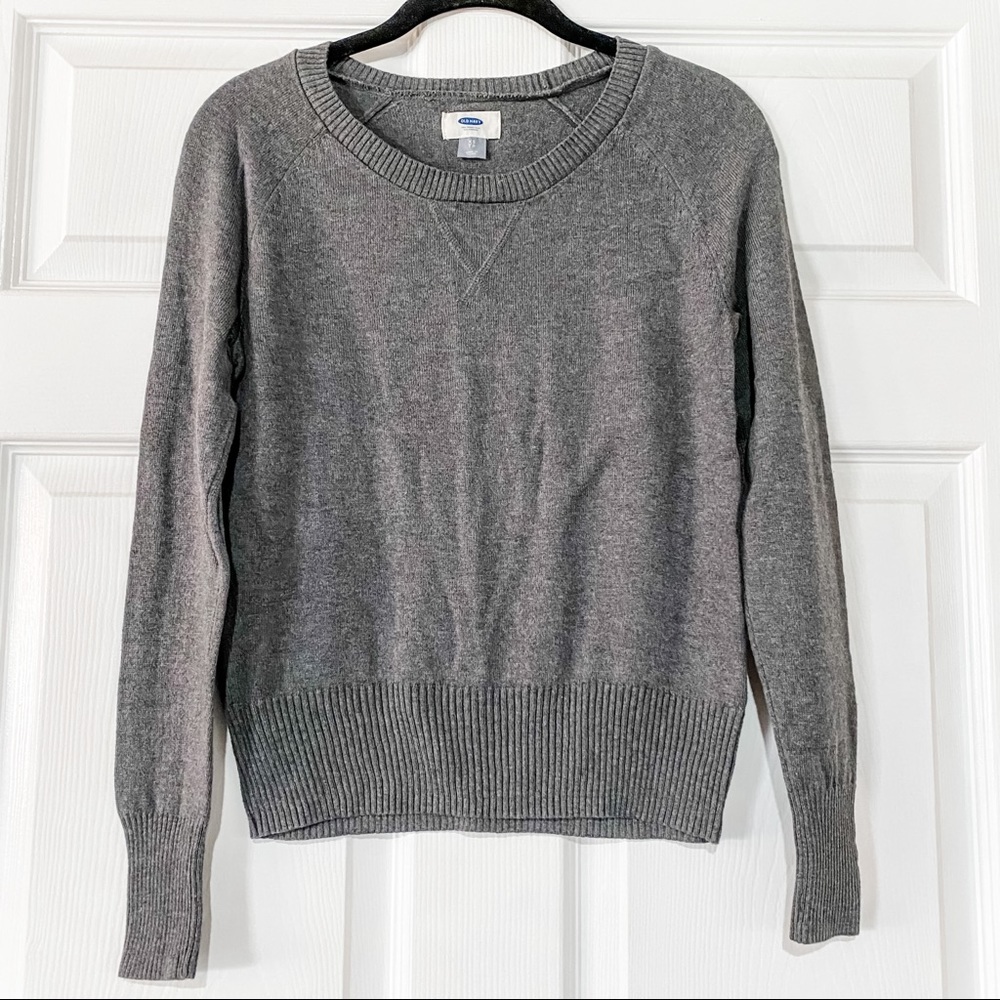 Gray Old Navy sweater